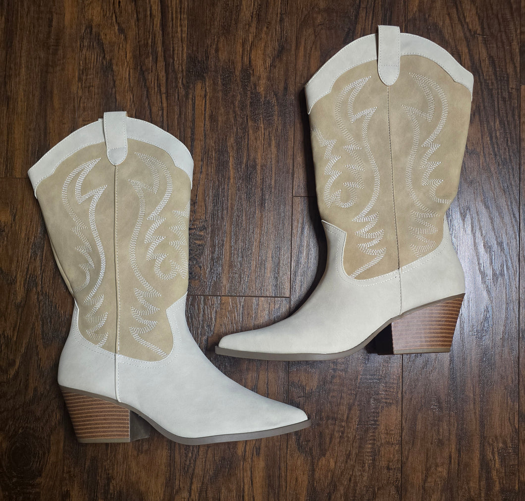Indigo rd. CowGirl Boots(9.5)