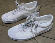 Load image into Gallery viewer, Vans Metallic Sport Low Shoes(Size(5.5)&amp;(6.5)
