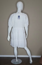 Load image into Gallery viewer, Universal Threads White Tiered V-Neck Puff Sleeve Dress(XXL)
