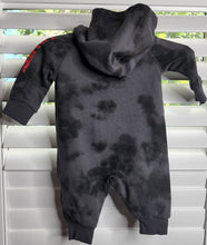 Load image into Gallery viewer, Levi&#39;s Baby Hoodie Onesie(6M)
